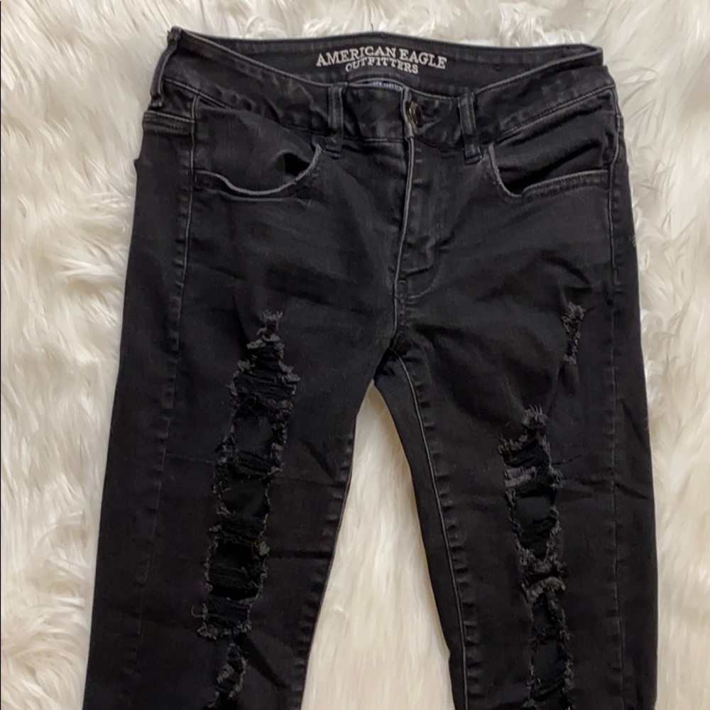 AEO Black Jegging Crop Jeans with Holes, Size 6 - Picture 2 of 7